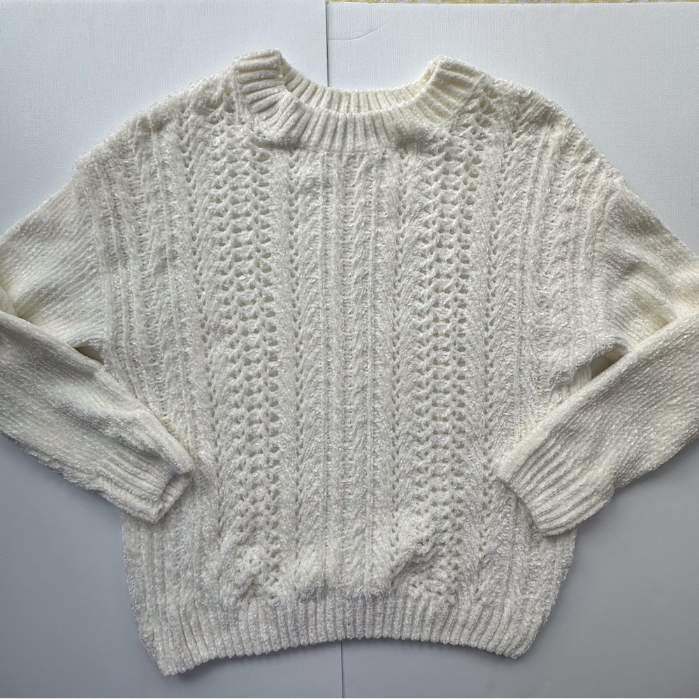 Falls Creek Cable Knit Sweater - White